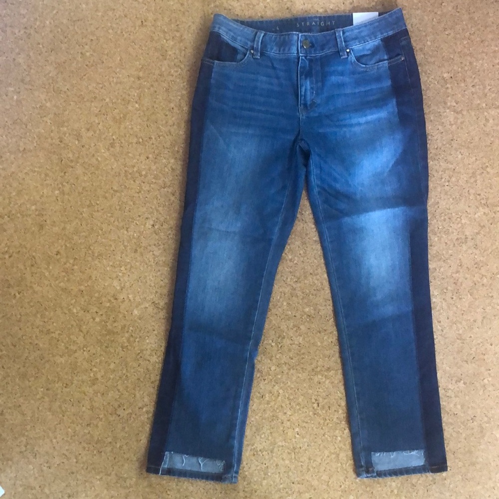 Straight cropped jeans with ankle cutout